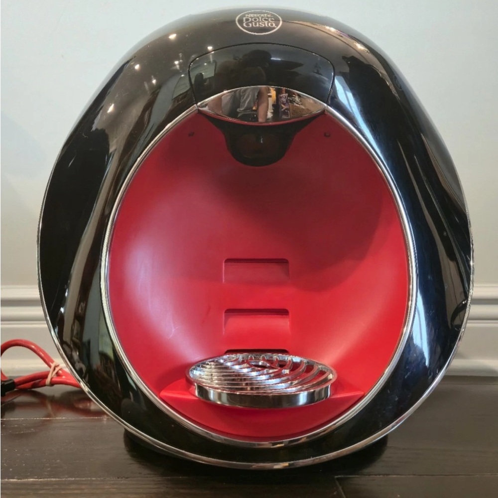 Black and Red Dolce Gusto Coffee Machine